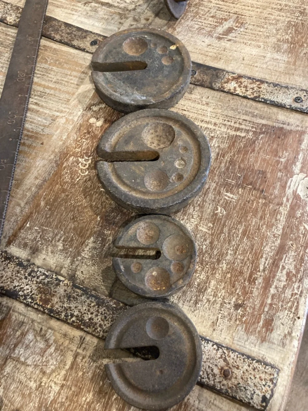 Antique Chatillon 100 lb Steelyard Scale w/ Weights – Rustic Industrial Decor